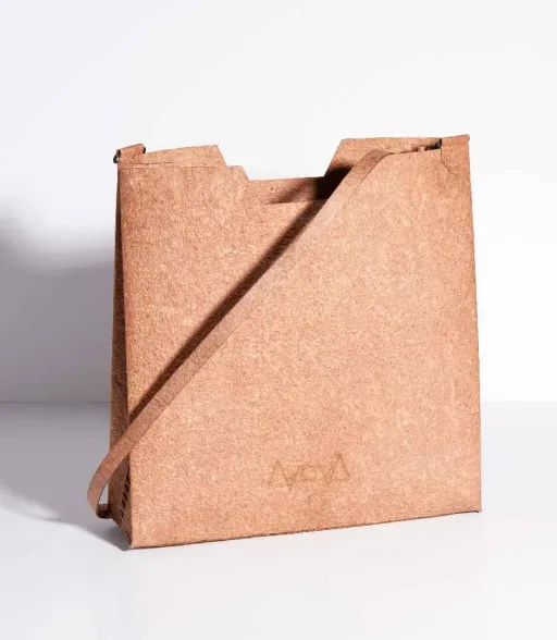 VOLTA tall tote with classic TANA thin strap