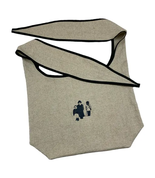 Tsuno bag in linen with industrial embroidery