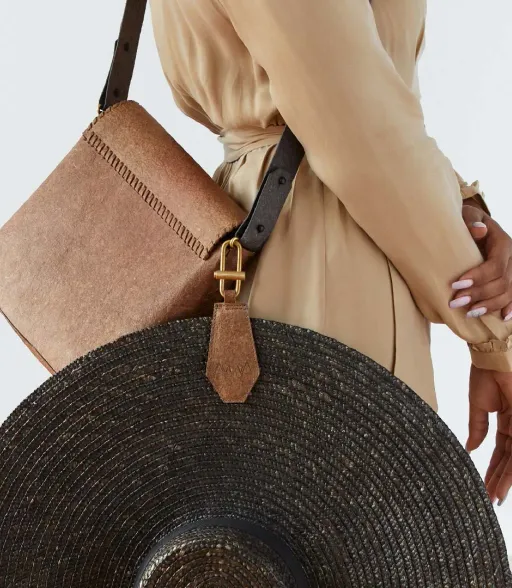 EYASI magnetic hat holder