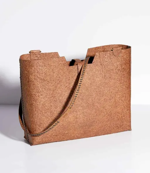 KIVU tote with signature KARIBA thin strap