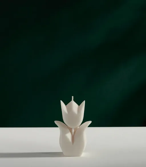 Tulip Candle