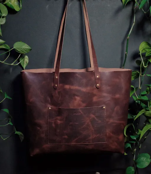 Dark brown Dunham tote bag