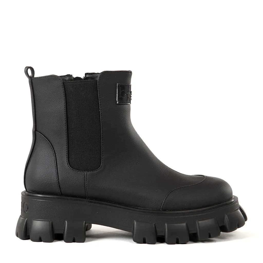 Black NOE boots