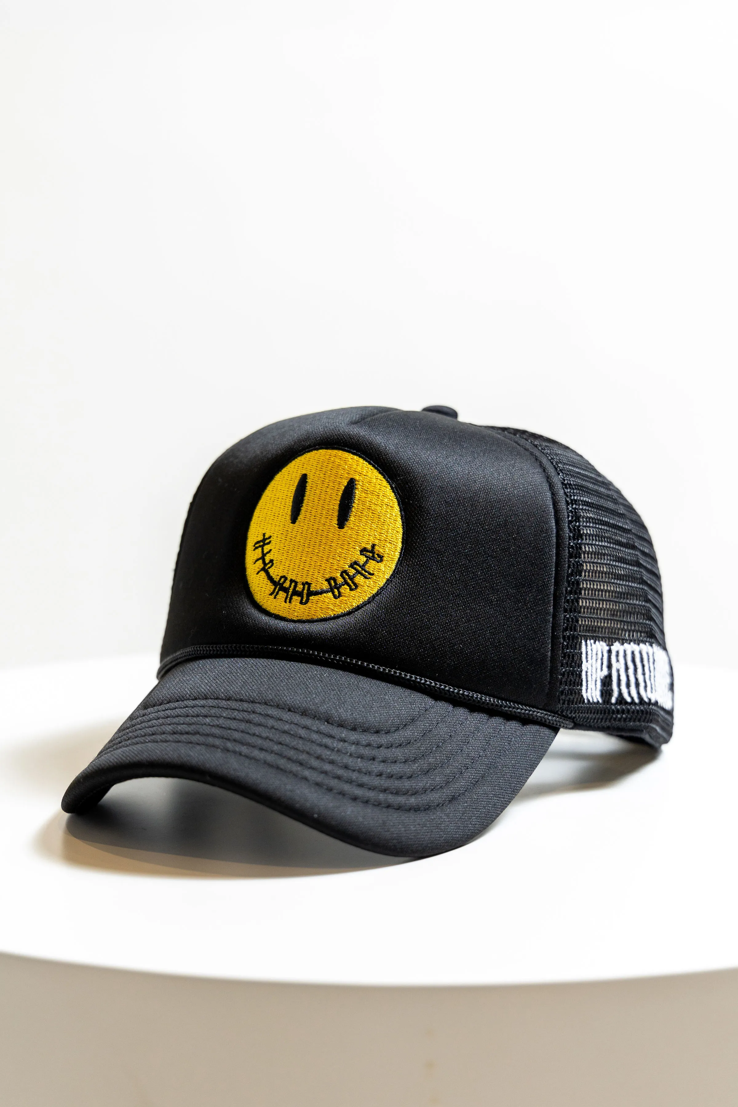 SMILEY TRUCKER HATS by Hip and bone
