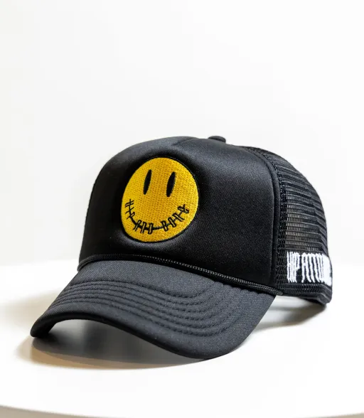 SMILEY TRUCKER HATS by Hip and bone