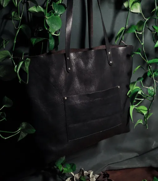 Black Dunham tote bag