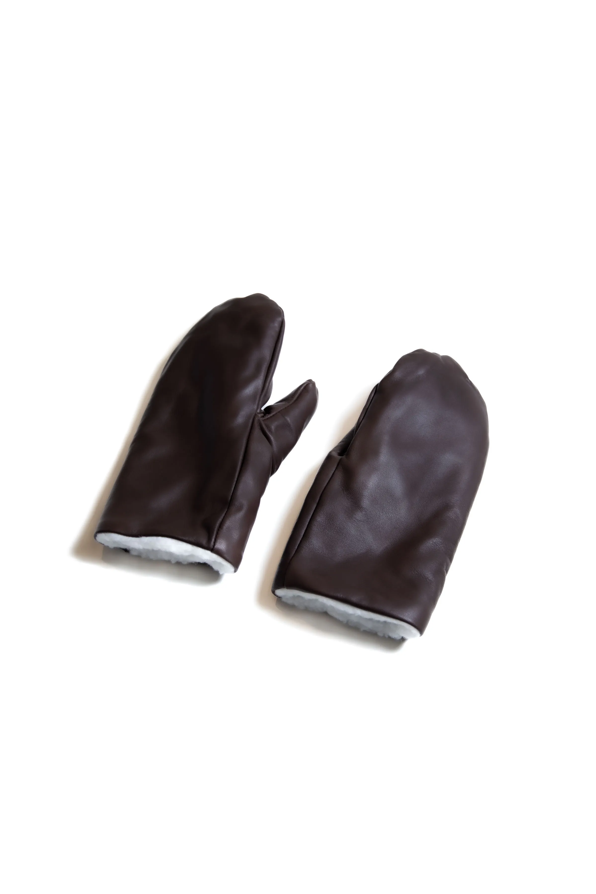 Leather mittens by Milo & Dexter