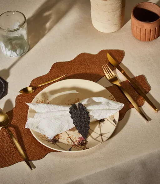 SAHARA leaf shaped placemat