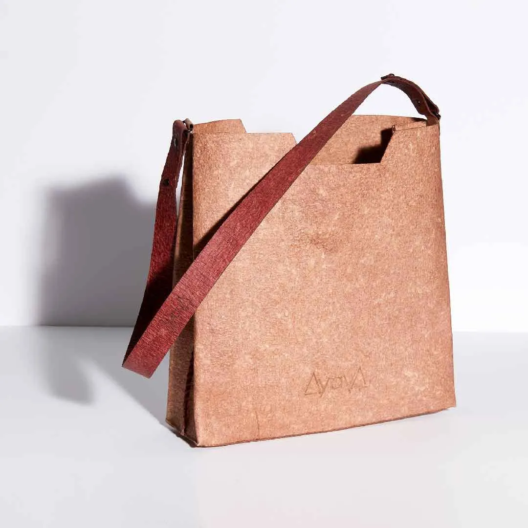 VOLTA tall tote with classic TANA wide strap