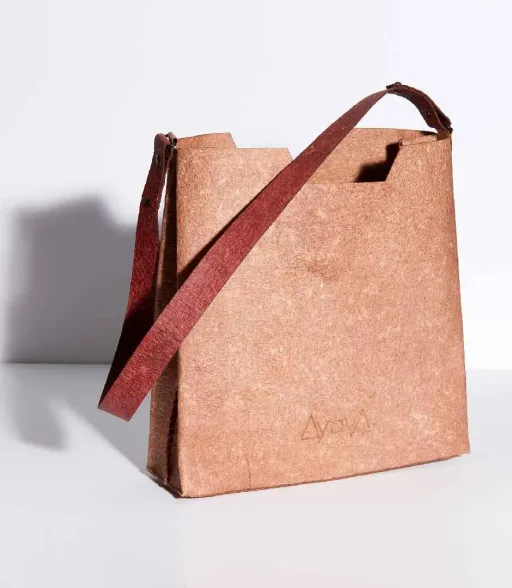 VOLTA tall tote with classic TANA wide strap