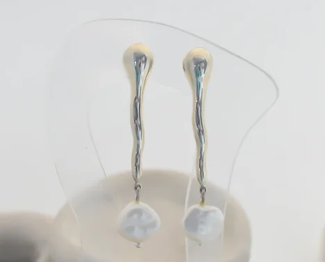 Ice earrings with Keshi pearl
