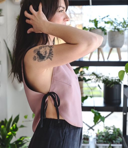 Adjustable reversible tank top
