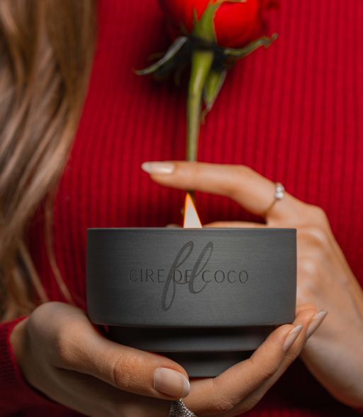 LUXURY CANDLE - ROSE WATER