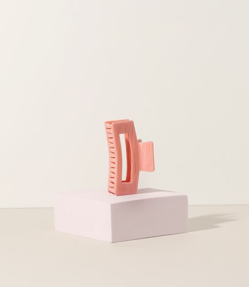 Small hair claw clip