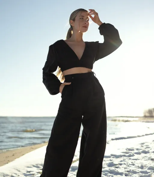 Casia - Pantalon à jambes évasées - Noir