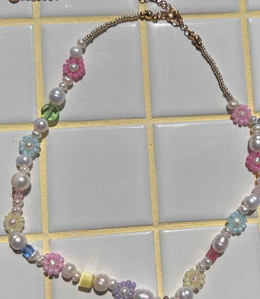 Collier Fleurs et Perles d'eau douce Flora